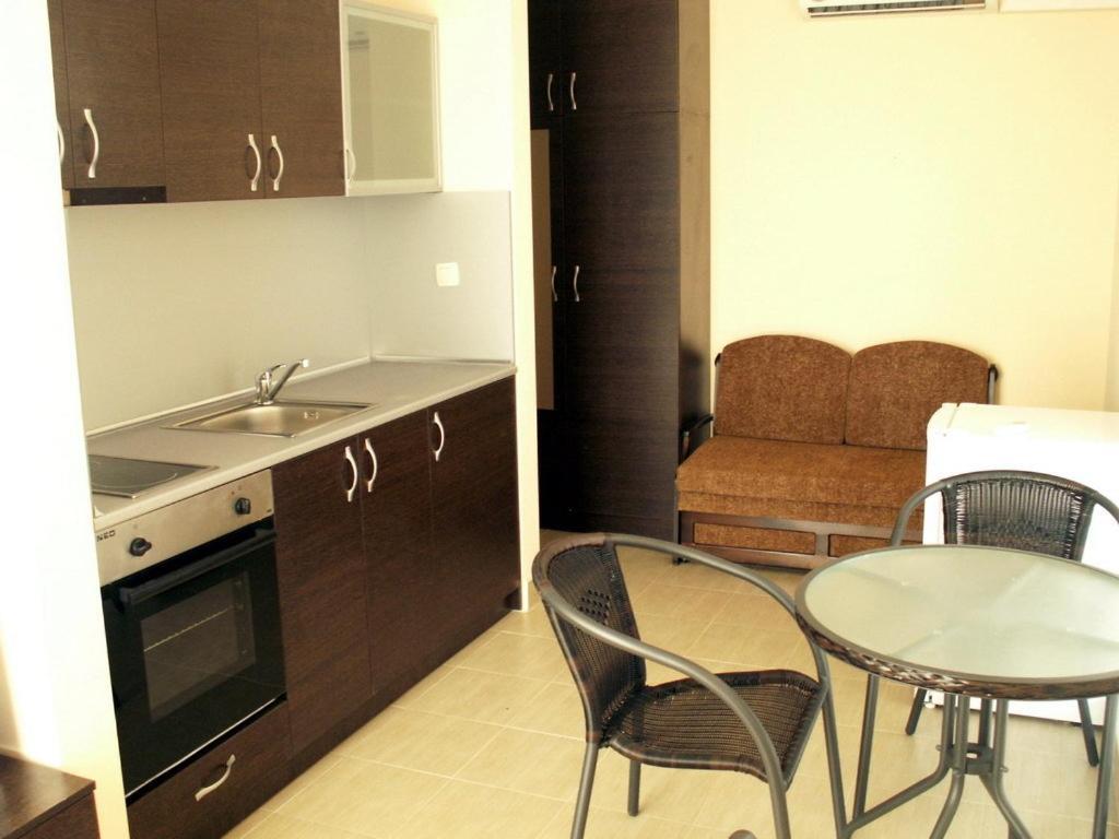 Serenity Hotel Sveti Vlas Bagian luar foto