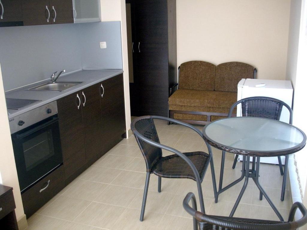 Serenity Hotel Sveti Vlas Bagian luar foto