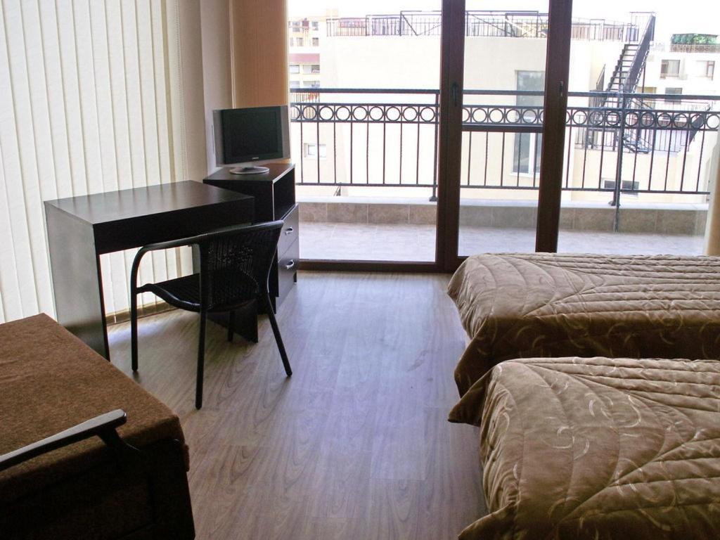 Serenity Hotel Sveti Vlas Bagian luar foto