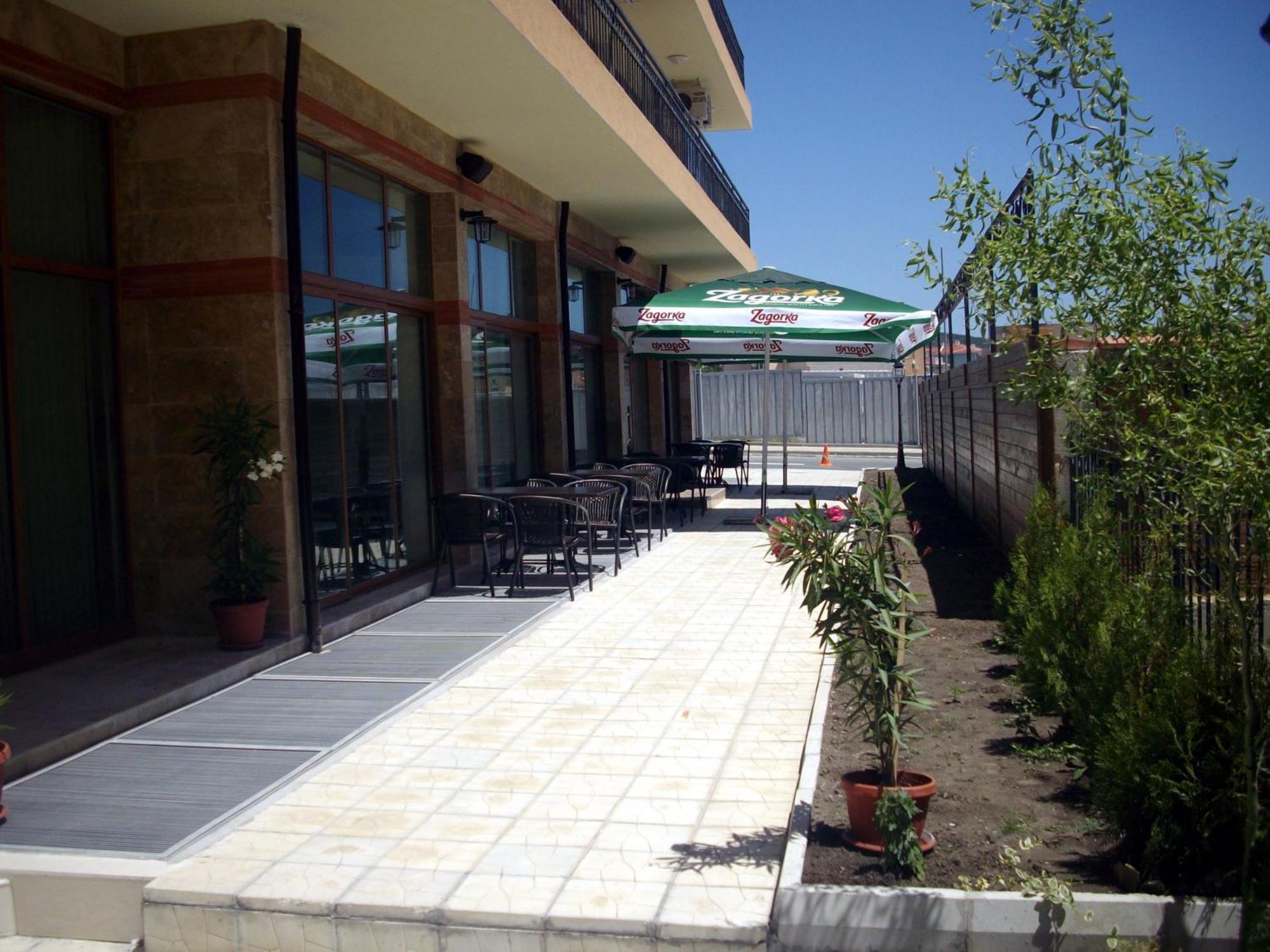 Serenity Hotel Sveti Vlas Bagian luar foto