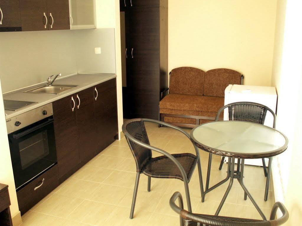 Serenity Hotel Sveti Vlas Bagian luar foto